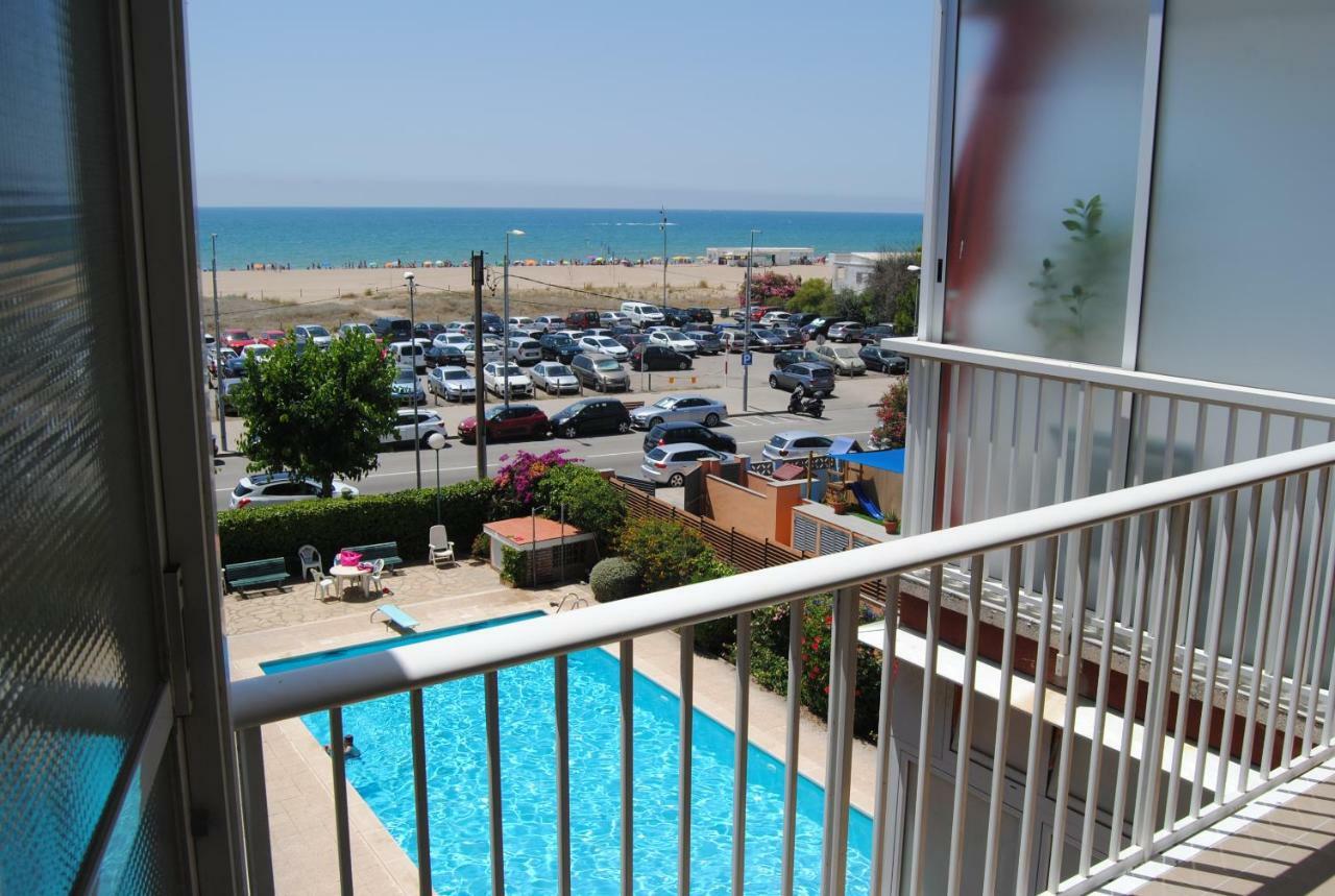 Apartamento Maraka Playa Castelldefels Bagian luar foto
